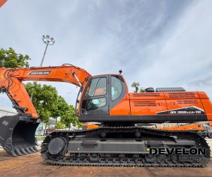 Máy xúc đào bánh xích Develon DX360LCA-7M