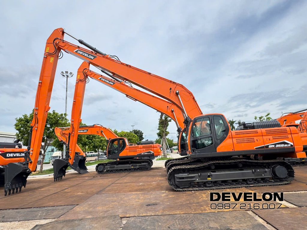 Máy xúc đào bánh xích Develon DX360SLR