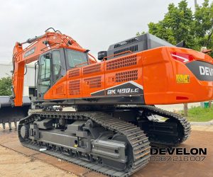 Máy xúc đào bánh xích Develon DX490LC-7M