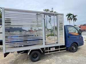 xe tải hạng trung