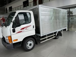 xe tải hạng trung